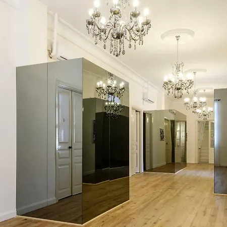 Old Town Mansion 3*