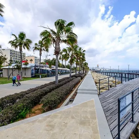 La Maltese Mansion 3*